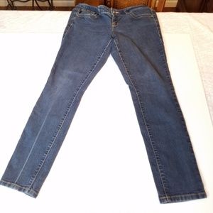 Torrid skinny jeans short